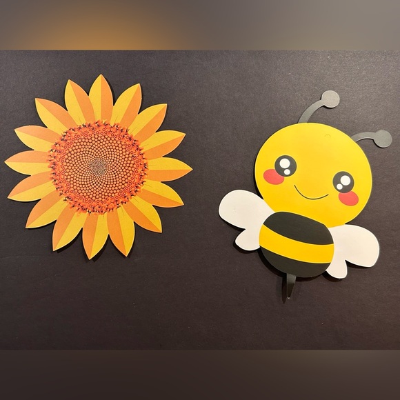 Bee-Themed Gender Reveal/Shower Decor - Picture 6 of 9